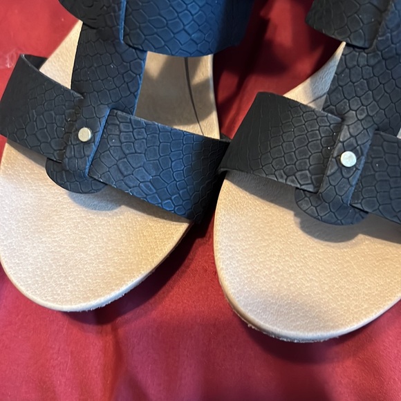 Wedge Sandal - Picture 6 of 8